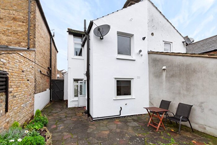 2 Bedroom Semi-Detached House For Sale In Clarence Crescent, Sidcup, DA14