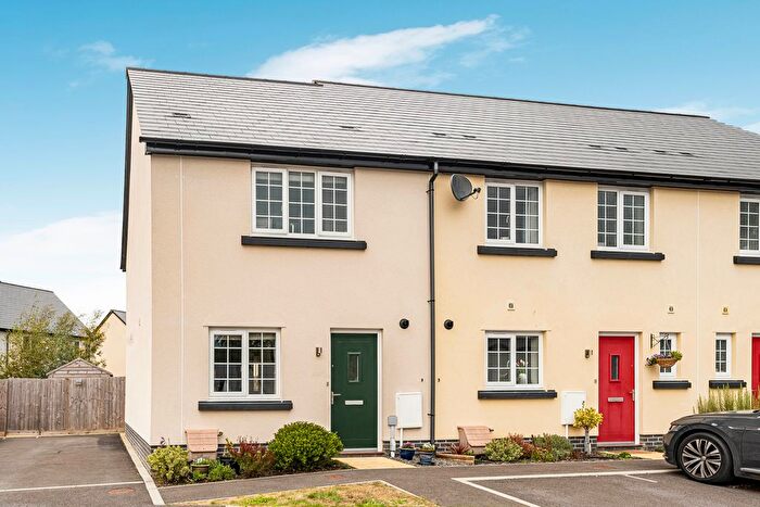 2 Bedroom End Of Terrace House For Sale In Fullers Place, Chudleigh, TQ13