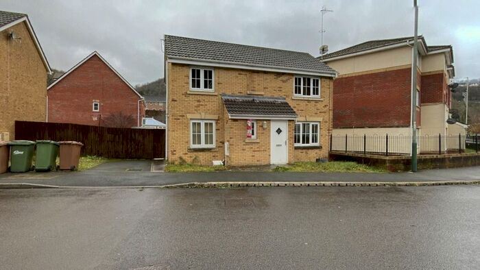 3 Bedroom Detached House To Rent In Coed Celynen Drive, Abercarn, Newport, NP11