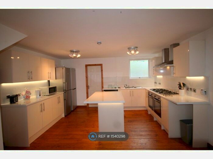 7 Bedroom Terraced House To Rent In Brailsford Road, Manchester, M14