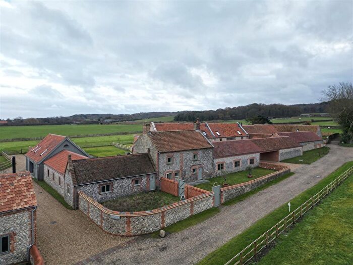 6 Bedroom Detached House For Sale In Beeston Regis, North Norfolk, NR27