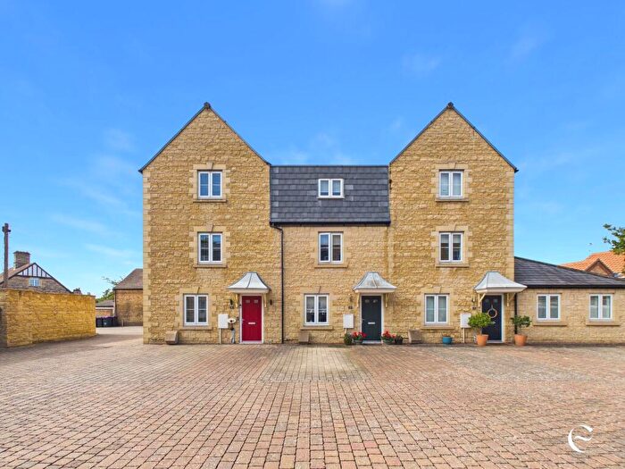 3 Bedroom Terraced House For Sale In Woodbridge Mews, Stamford, PE9