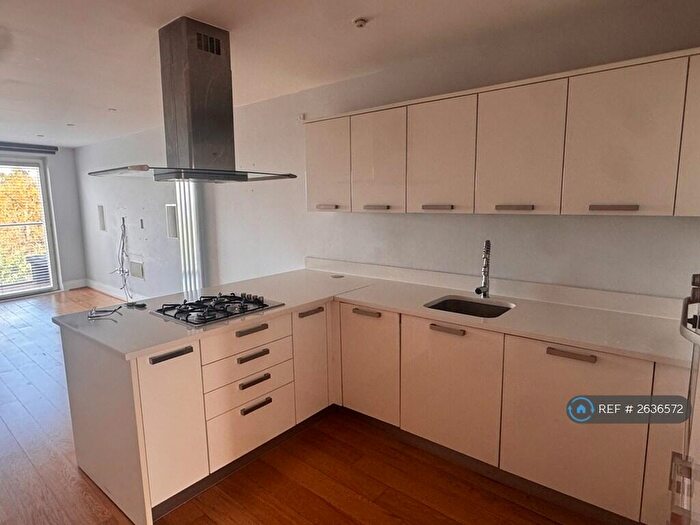 3 Bedroom Penthouse To Rent In Tetty Way, Bromley, BR1