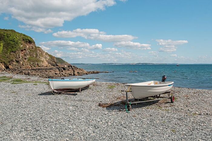 4 Bedroom Cottage For Sale In Porthallow, St Keverne, Close Proximity To The Beach, TR12