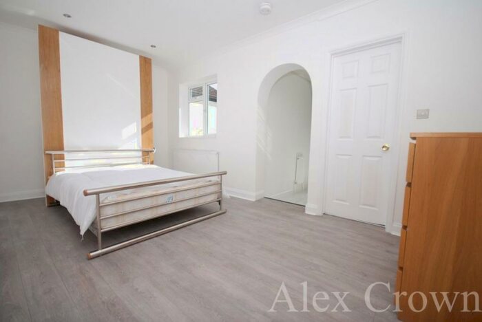 Studio To Rent In Ordnance Road, Enfield, EN3