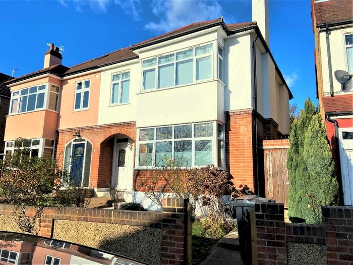 2 Bedroom Flat To Rent In Sylvan Road, London E11