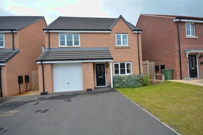 4 Bedroom Detached House To Rent In Kestrel Garth, Brayton, YO8