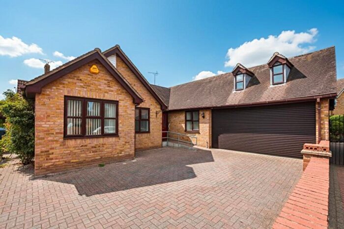 3 Bedroom Detached Bungalow For Sale In The Spinnaker, South Woodham Ferrers, CM3