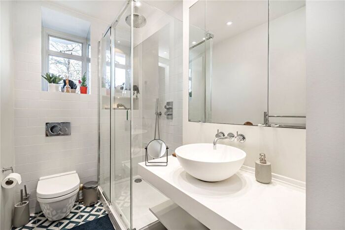 1 Bedroom Flat To Rent In Norland Square Mansions, Norland Square, London, W11