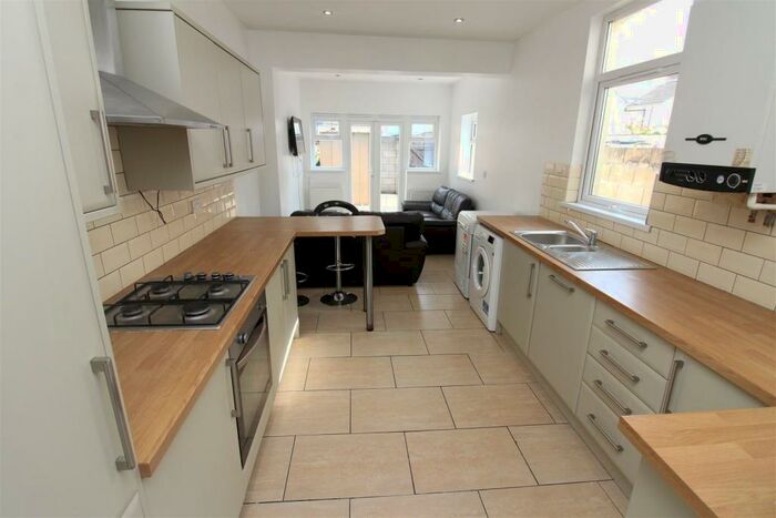 6 Bedroom Private Hall To Rent In Brithdir Street, Cathays, Cardiff, CF24