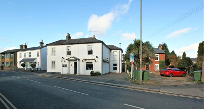 1 Bedroom Apartment To Rent In Queens Road, Hersham, Walton-on-thames, Surrey, KT12