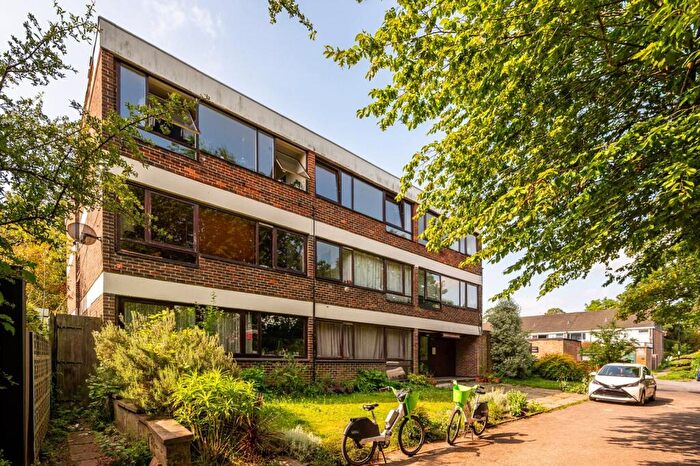 Studio To Rent In Bampton Road, Forest Hill, London, SE23