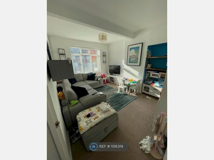 3 Bedroom Terraced House To Rent In Sedgebrook Road, London, SE3