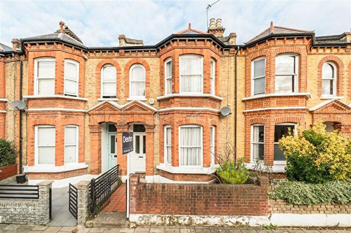 3 Bedroom Terraced House For Sale In Rosebery Road, London, SW2