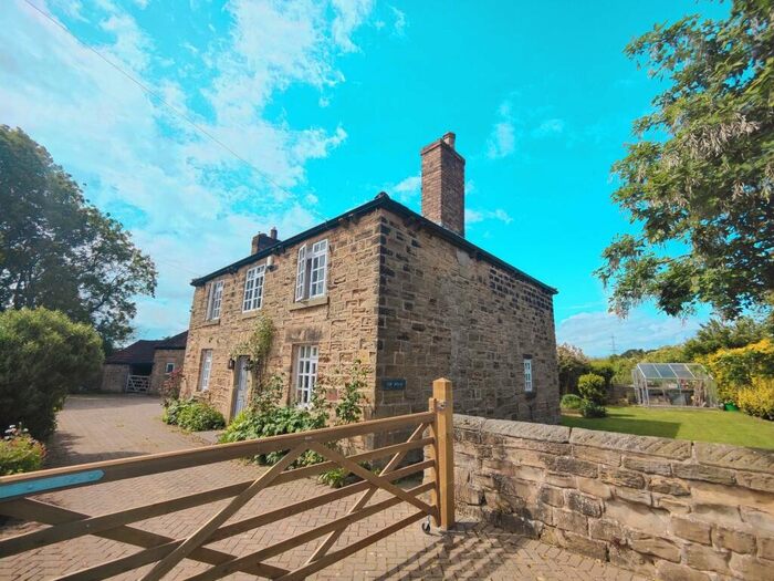 3 Bedroom Detached House To Rent In Clayton, Doncaster, South Yorkshire, DN5