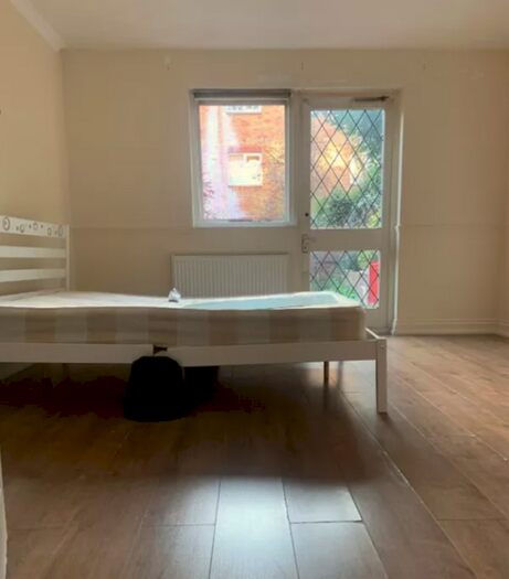 5 Bedroom Terraced House To Rent In Canterbury Place, London SE17