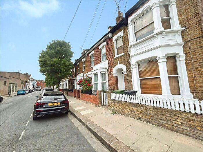4 Bedroom Terraced House To Rent In Bulwer Street, London, W12
