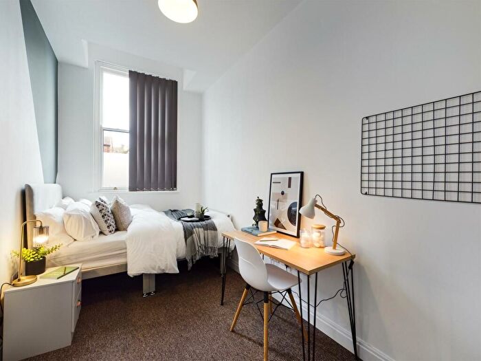 4 Bedroom Flat To Rent In China Street, Lancaster, LA1