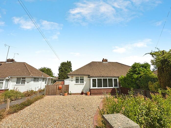 2 Bedroom Bungalow For Sale In Westbury Close, Fleet, Hampshire, GU51