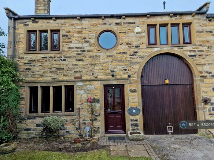 3 Bedroom End Of Terrace House To Rent In Fulstone Road, Stocksmoor, Huddersfield, HD4