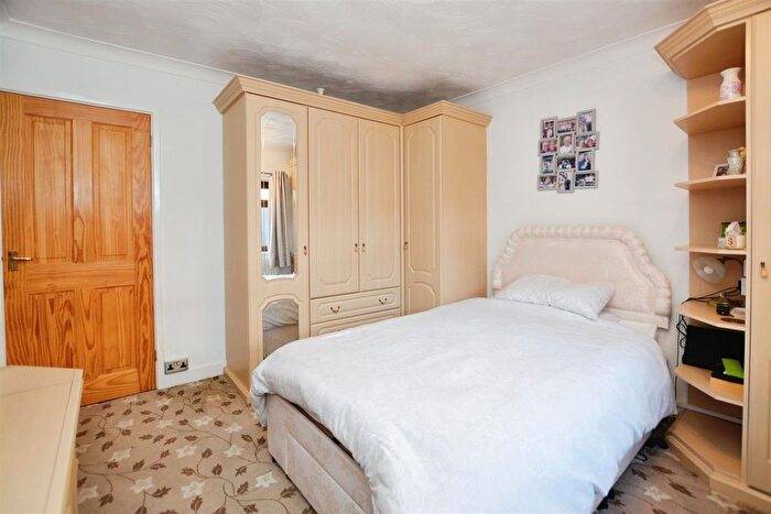 3 Bedroom Detached Bungalow For Sale In St. Andrews Avenue, Bottesford, Scunthorpe, DN17