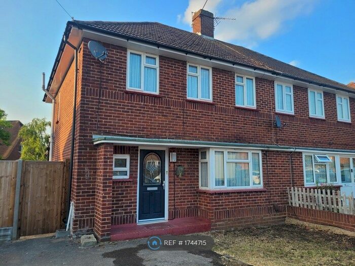 3 Bedroom Semi-Detached House To Rent In Beech Road, Feltham, TW14