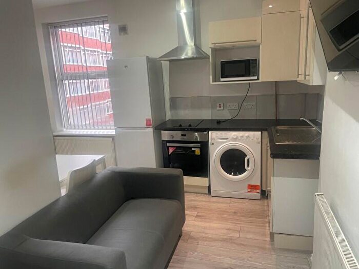 Flat To Rent In Flat, A Wellington Street, Leicester, LE1