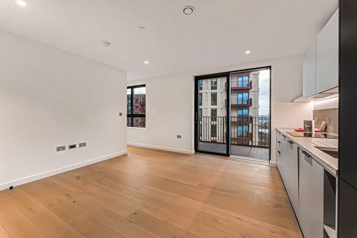 Studio For Sale In Peninsula Gardens, Greenwich Peninsula, London, SE10