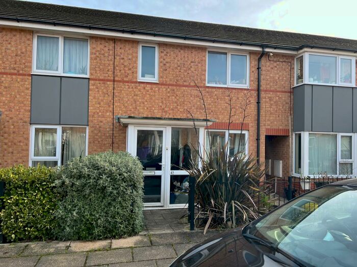 2 Bedroom Town House To Rent In Waterworth Drive, Edge Hill, Liverpool, L7