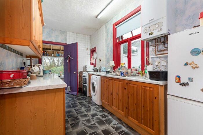 2 Bedroom Detached Bungalow For Sale In Aurs Road, Barrhead, G78