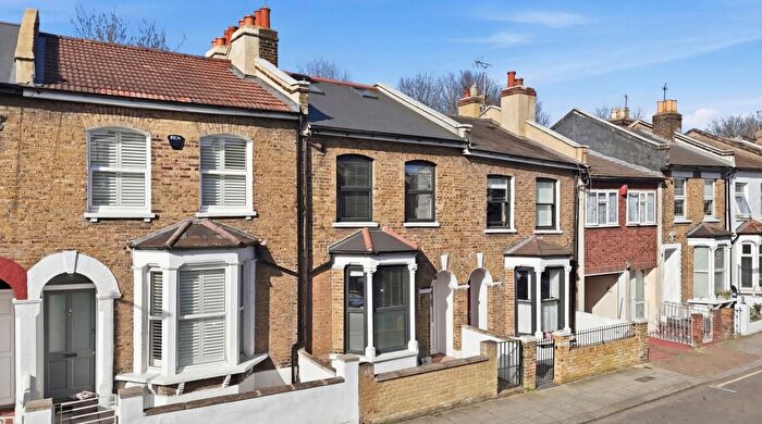 5 Bedroom Terraced House For Sale In Lugard Road, London, SE15