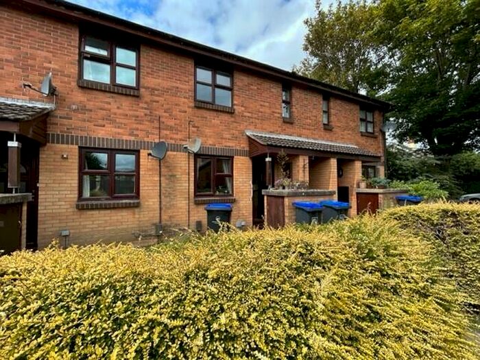 1 Bedroom Flat To Rent In Pilgrims Walk, Worthing, BN13