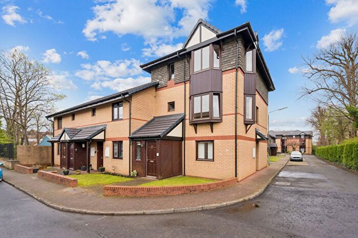 3 Bedroom Flat For Sale In Mitre Road, Broomhill, Glasgow, G11