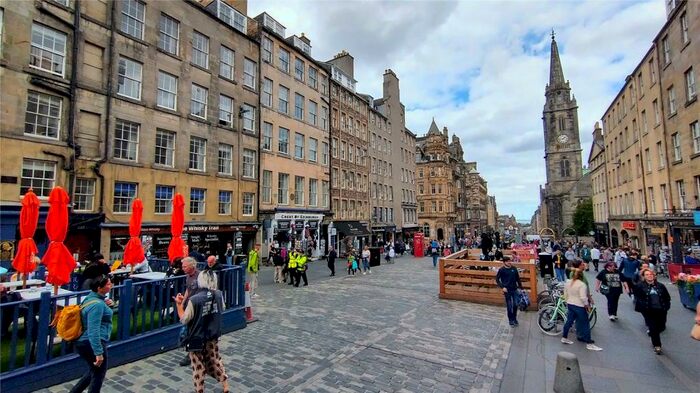 1 Bedroom Apartment To Rent In High Street, Edinburgh, EH1