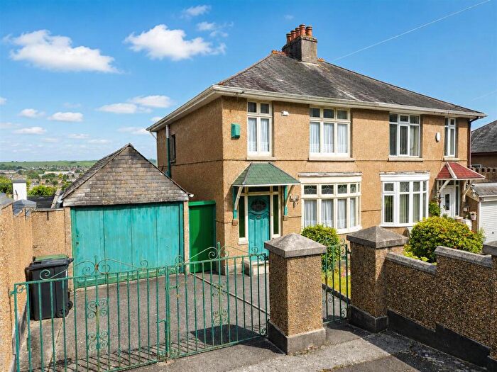 3 Bedroom Semi Detached House For Sale In Merafield Road, Plympton, Plymouth, PL7