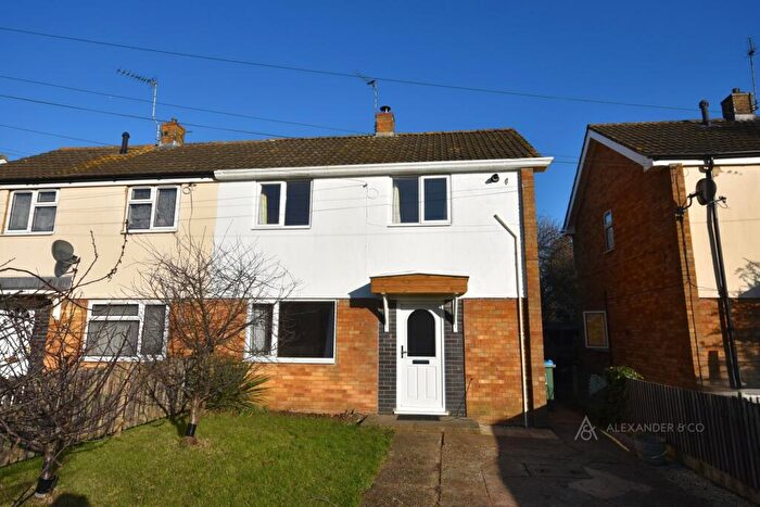 2 Bedroom House To Rent In Priory Crescent, HP19