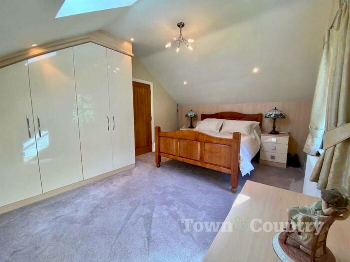 4 Bedroom Semi Detached House For Sale In Trevalyn Manor, Manor Lane