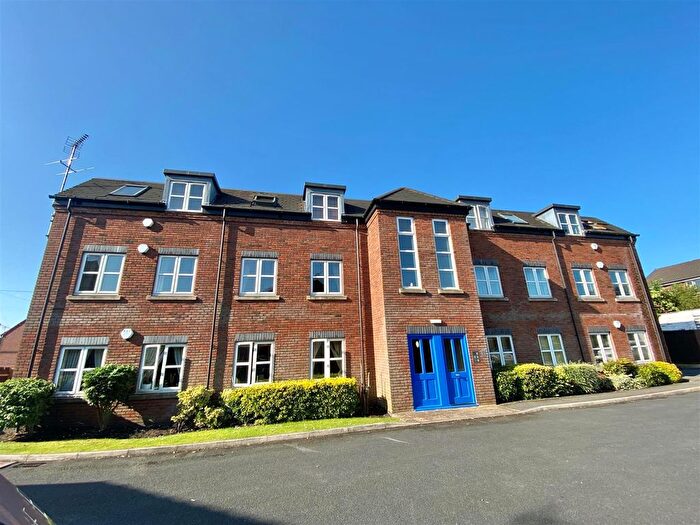 2 Bedroom Flat To Rent In Brough Street West, Macclesfield, SK11