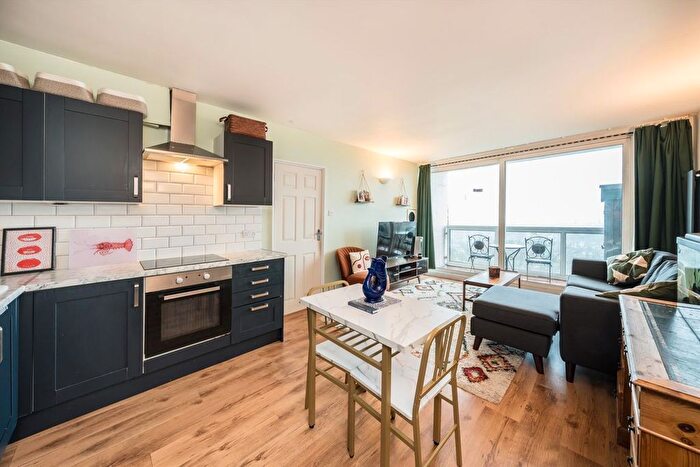 1 Bedroom Flat For Sale In Leigham Court Road, Streatham, SW16