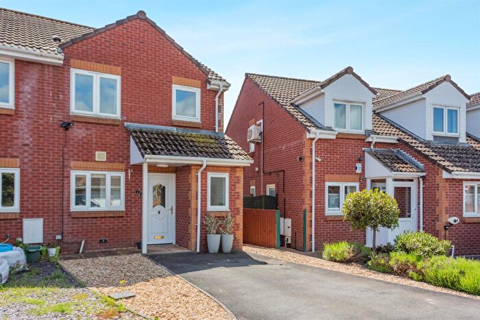 3 Bedroom End Of Terrace House For Sale In The Retreat, Caldicot, NP26