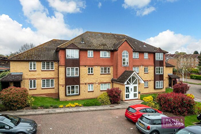 1 Bedroom Flat To Rent In Thompson Way, Rickmansworth, WD3