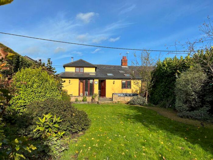 3 Bedroom Semi-Detached House For Sale In Stowmarket Road, Rattlesden, IP30