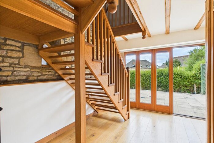 2 Bedroom Character Property To Rent In A London Road, Wansford, Peterborough, Cambridgeshire, PE8