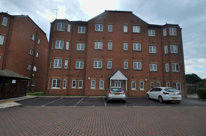 2 Bedroom Apartment To Rent In Chandlers Court, Hull, Yorkshire, HU9