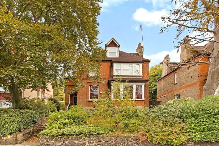 3 Bedroom Apartment For Sale In Avenue Road, N6