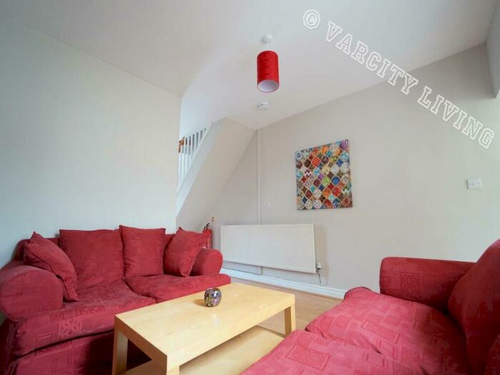 2 Bedroom House To Rent In Caernarfon Road, Bangor, Gwynedd, LL57