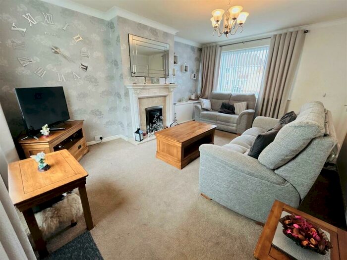 3 Bedroom SemiDetached House For Sale In Overdale Road, Quinton