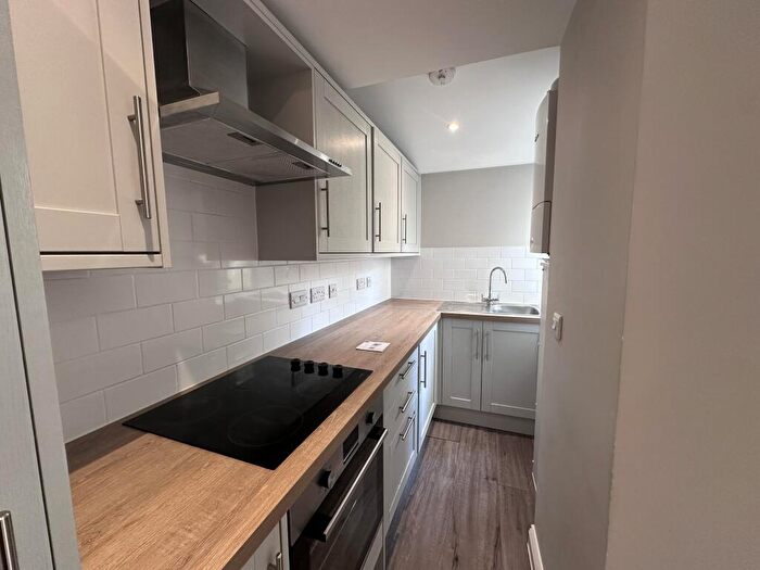 2 Bedroom Apartment To Rent In Selbourne, BN3