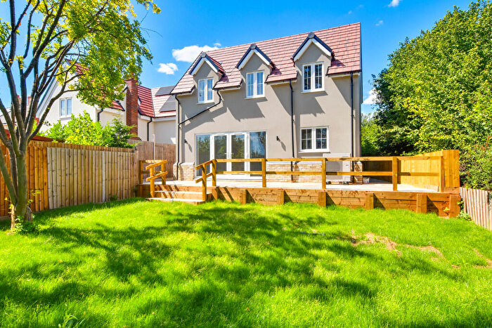 3 Bedroom Detached House For Sale In Kestrel Gardens, Great Dunmow, CM6