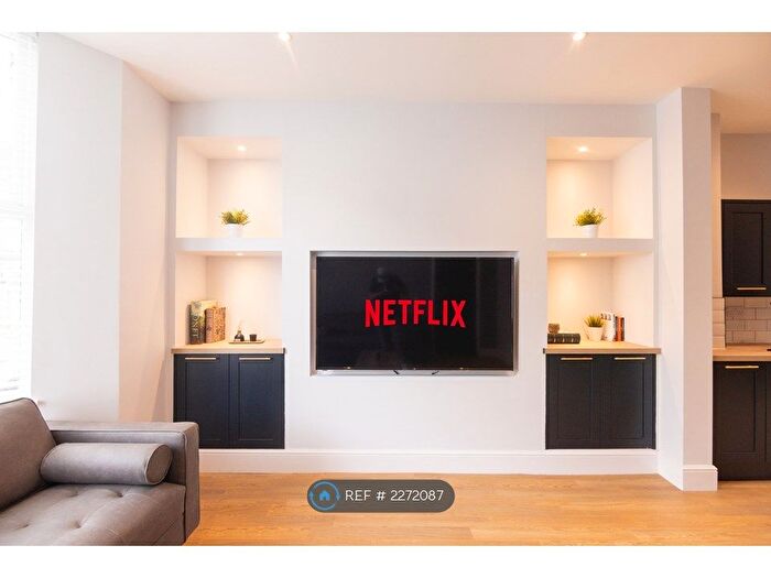 7 Bedroom Terraced House To Rent In Gresford Avenue, Liverpool, L17